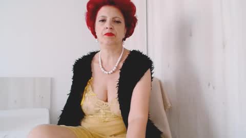 Snapshot of milffsupreme chatting on 09-23-25, 11:46 Milfsupreme online show from 09-23-25, 11:46