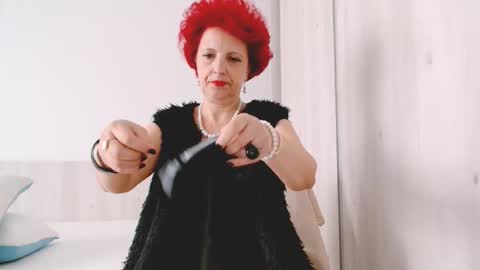 Snapshot of milffsupreme chatting on 09-30-25, 11:37 Milfsupreme online show from 09-30-25, 11:37