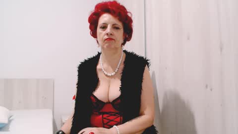 Snapshot of milffsupreme chatting on 11-23-25, 12:16 Milfsupreme online show from 11-23-25, 12:16