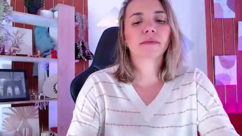 Sara  online show from 07-28-26, 02:13