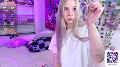 Snapshot of miliameow chatting on 02-02-25, 01:45 Milia online show from 02-02-25, 01:45