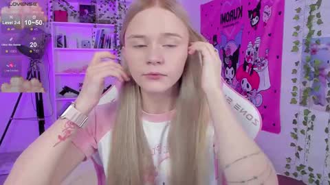 Snapshot of miliameow chatting on 02-18-25, 01:54 Milia online show from 02-18-25, 01:54