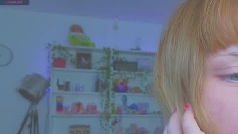 Snapshot of miliameow chatting on 09-28-25, 09:09 Milia online show from 09-28-25, 09:09