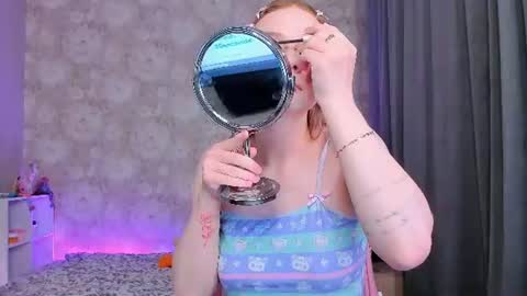 Snapshot of miliameow chatting on 07-29-26, 08:51 Milia online show from 07-29-26, 08:51