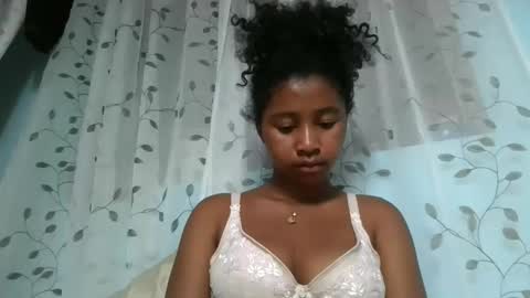Snapshot of milinasy chatting on 06-07-26, 12:04 milinasy online show from 06-07-26, 12:04