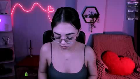 Snapshot of milki_wey chatting on 02-01-26, 12:37 Mila online show from 02-01-26, 12:37