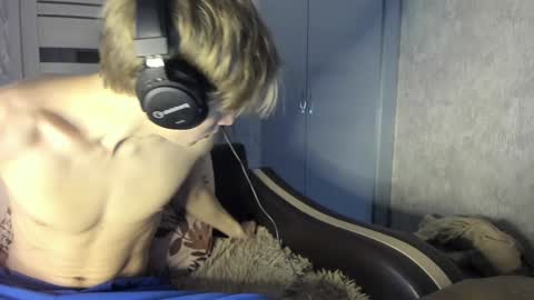 Snapshot of milkiwy chatting on 01-19-25, 05:15 Isaac online show from 01-19-25, 05:15