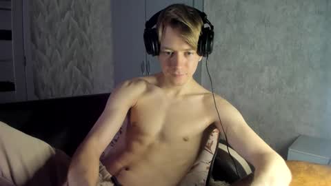 Snapshot of milkiwy chatting on 02-26-25, 05:53 Isaac online show from 02-26-25, 05:53