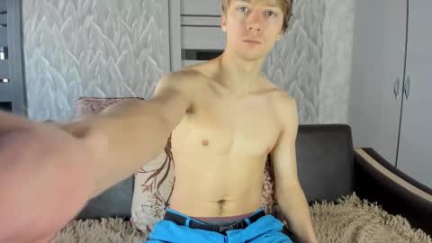 Snapshot of milkiwy chatting on 02-28-25, 06:21 Isaac online show from 02-28-25, 06:21