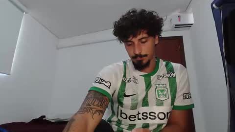 milkoffee online show from 02-12-26, 01:17