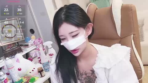 Snapshot of milksola chatting on 06-05-26, 12:55 milksola online show from 06-05-26, 12:55
