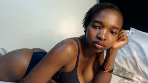 Snapshot of milla_armani chatting on 06-14-26, 11:12 milla_armani online show from 06-14-26, 11:12