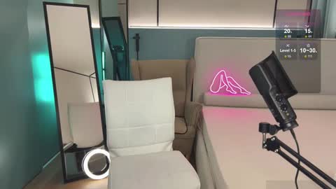 Mila online show from 12-29-24, 07:00