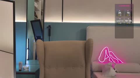 Mila online show from 01-21-25, 09:46