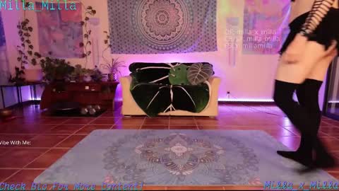 milla_milla online show from 11-02-25, 03:31