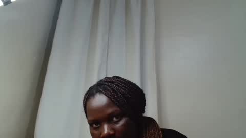 Snapshot of milla_nova chatting on 11-29-25, 01:41 nova online show from 11-29-25, 01:41