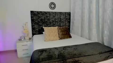 Milagros online show from 02-10-25, 02:19