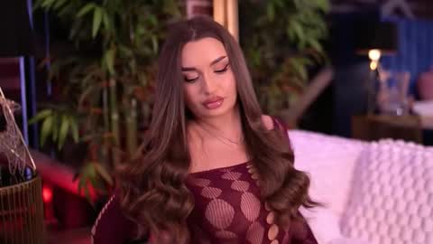 Milla online show from 12-22-25, 06:32