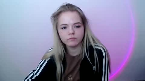 millaloveli online show from 03-11-26, 08:20