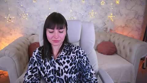 millaluxlove online show from 01-13-26, 08:41