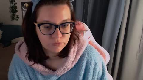 Milla online show from 01-12-26, 02:44