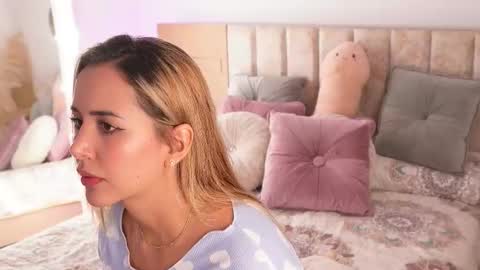 erika rf99 online show from 03-05-26, 04:08