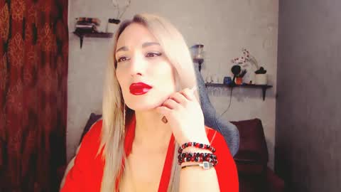 Snapshot of millaxqueen chatting on 02-21-25, 11:44 MillaXQueen online show from 02-21-25, 11:44