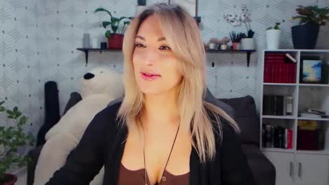 MillaXQueen online show from 02-07-26, 04:22