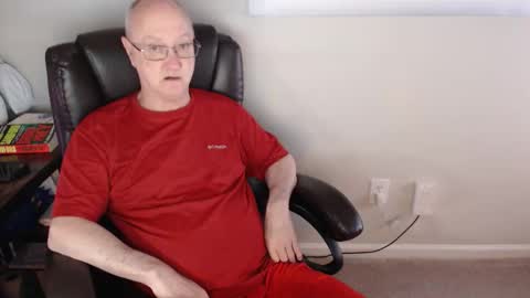Snapshot of millenium0129 chatting on 04-28-26, 12:20 millenium0129 online show from 04-28-26, 12:20