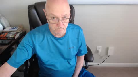 Snapshot of millenium0129 chatting on 06-03-26, 05:51 millenium0129 online show from 06-03-26, 05:51