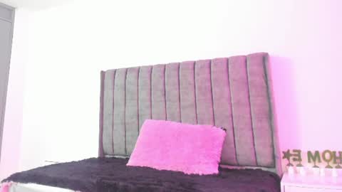 Snapshot of miller_silvana chatting on 06-11-26, 11:41 miller_silvana online show from 06-11-26, 11:41