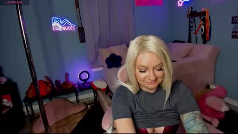 Mila online show from 03-07-26, 03:14