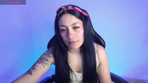 Snapshot of millie_bobby_ chatting on 11-14-25, 02:16 Millie Bobby online show from 11-14-25, 02:16