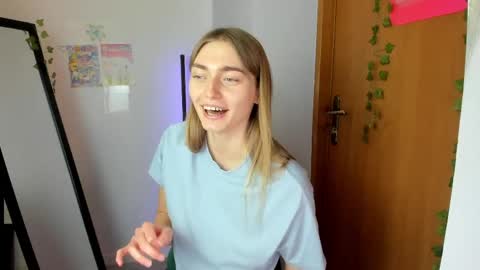millie_lacroix online show from 05-18-26, 02:45
