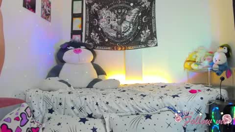 Snapshot of millie_lamar chatting on 06-12-26, 03:49 online show from 06-12-26, 03:49