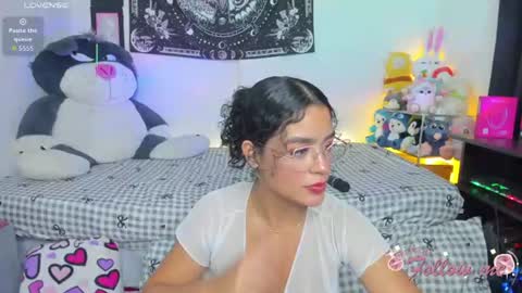 Snapshot of millie_lamar chatting on 07-15-26, 06:02 online show from 07-15-26, 06:02