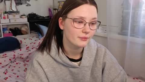 Millie online show from 02-26-26, 05:17