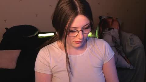 Snapshot of milliedoll chatting on 05-23-26, 10:08 Millie online show from 05-23-26, 10:08