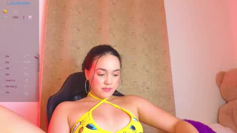 Snapshot of milly_01 chatting on 01-08-25, 05:05 Milly online show from 01-08-25, 05:05