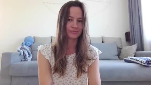 milly_browski online show from 09-09-25, 04:34