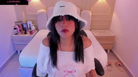 millyevans1 online show from 05-13-26, 03:37