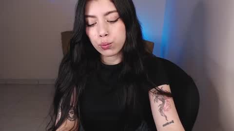 Emily  online show from 06-16-26, 09:23