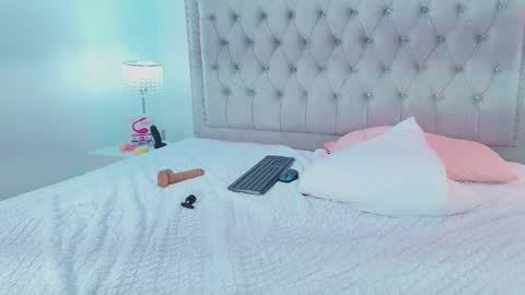 Milu ballmer  online show from 02-27-25, 05:58