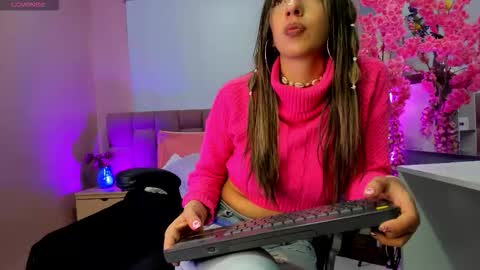  Milu Belucci  online show from 10-01-25, 03:29