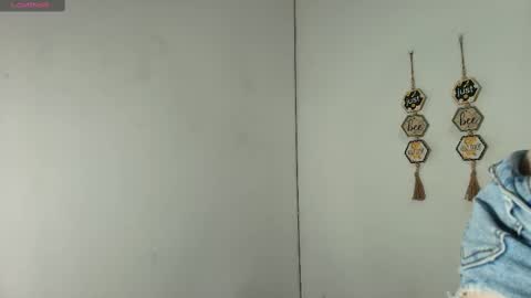 Milu Gomez online show from 09-18-25, 08:00