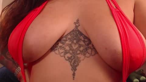 Milu Wallace  online show from 11-15-25, 08:27