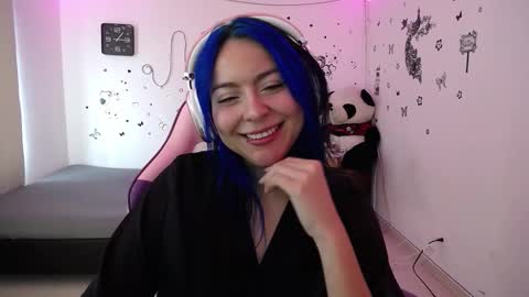 Snapshot of milusolers chatting on 11-28-25, 04:09 Milusolers online show from 11-28-25, 04:09