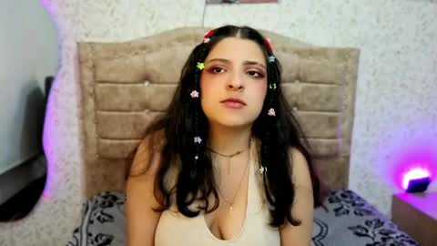 Snapshot of mily_lu chatting on 06-07-26, 05:11 mily online show from 06-07-26, 05:11