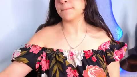 Snapshot of mily_lu chatting on 07-06-26, 04:31 mily online show from 07-06-26, 04:31
