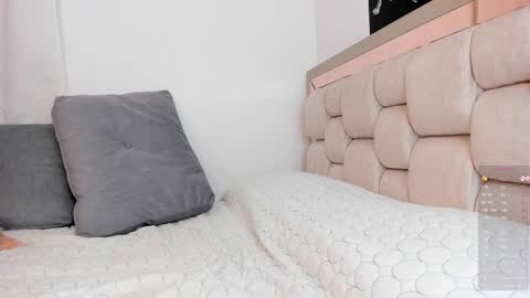 Mily online show from 03-10-26, 05:29